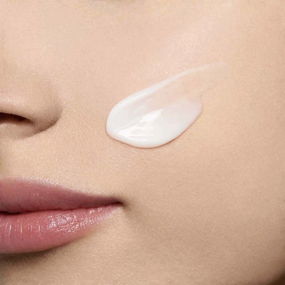 Clarins Bright Plus Dark Spot-Targeting Gel Cream