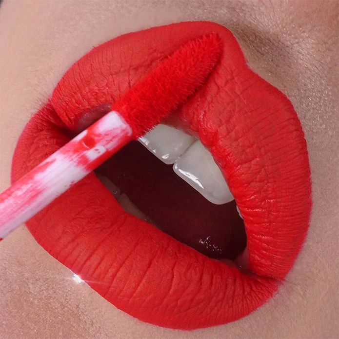 Lord&Berry Timeless Kissproof  Lipstick 6425 Bold Red — photo 3