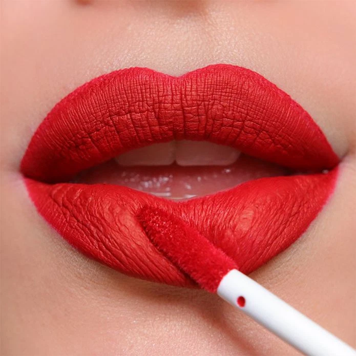 Lord&Berry Timeless Kissproof  Lipstick 6428 Brave Red — foto 3