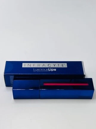 Блеск для губ Infracyte Lusciouslips
