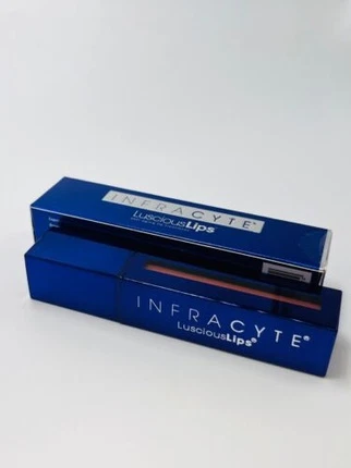 Блеск для губ Infracyte Lusciouslips
