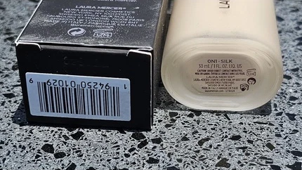 Foundation Laura Mercier Real Flawless