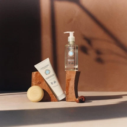 Очищающий крем L'Occitane
