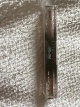 Тени для век Huda Beauty Матовые и Металлик