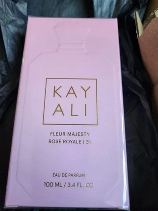 Eau De Parfum Kayali Fleur Majesty Rose Royale