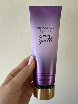 Лосьон для тела Victoria's Secret Love Spell