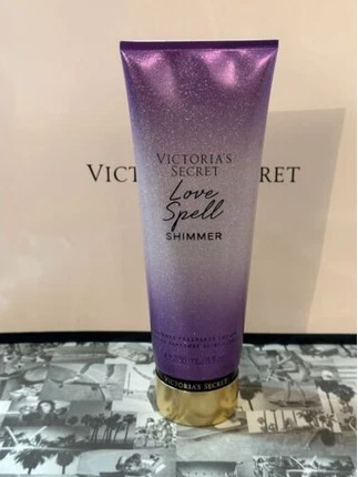 Лосьон для тела Victoria's Secret Love Spell Shimmer