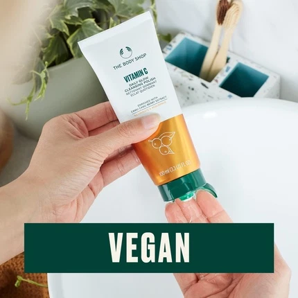 Отшелушивающее средство для умывания The Body Shop Vitamin C Glow Cleansing Polish