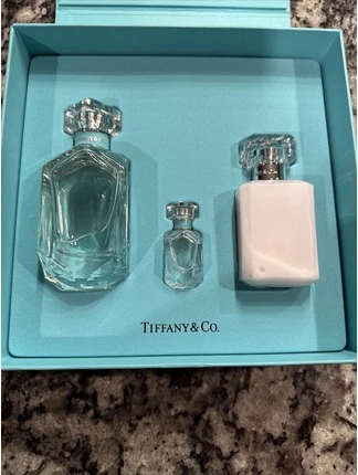 Подарочный набор парфюмерной воды Tiffany & Co.